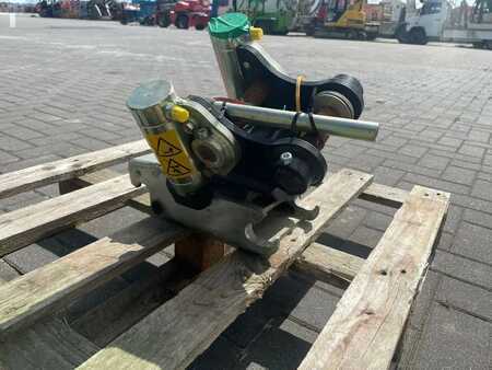 Anbauteile 2020 Sanderson STEELWRIST TMX S30 -180HA | TILT QUICKCOUPLER | TI (6)