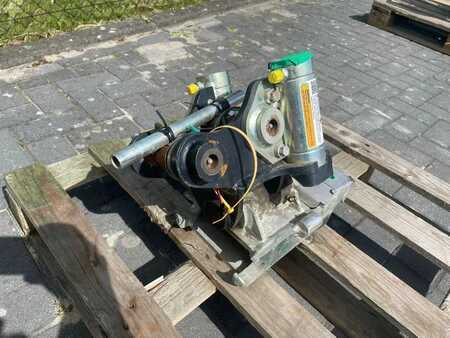 Anbauteile 2020 Sanderson STEELWRIST TMX S30 -180HA | TILT QUICKCOUPLER | TI (9)