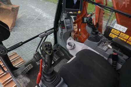 Escavadora de rastos 2018 Hitachi ZX300 LC-6 | ROTOTILT | BUCKET | GPS (17)