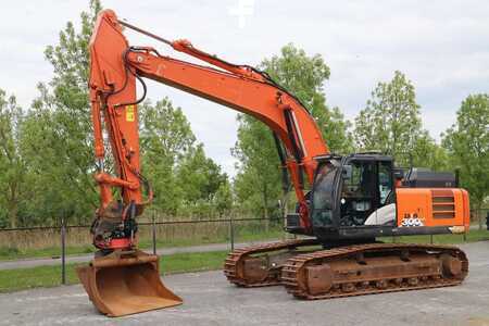Escavadora de rastos 2018 Hitachi ZX300 LC-6 | ROTOTILT | BUCKET | GPS (2)