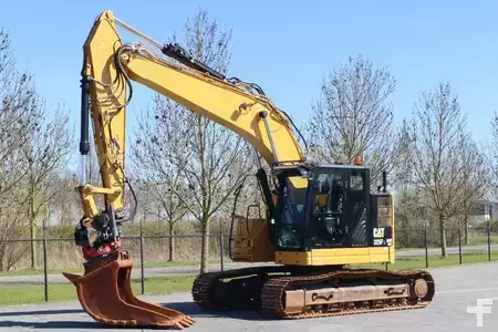 Korečková rýpadla 2018 Caterpillar 325 F LCR | ROTOTILT | BUCKET (2)