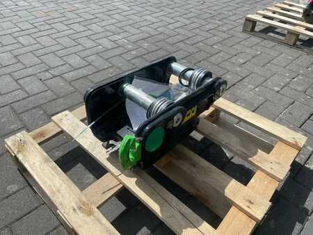 Attachments 2022 Steelwrist QC S40 FPL | QUICK COUPLER | 2 - 6 TON | NEW / UNU (7)