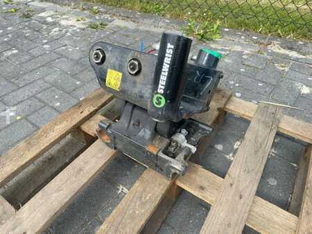 Attachments 2021 Steelwrist TCX S30 - 180 MEC | TILT COUPLER | TILTING COUPLER (1)