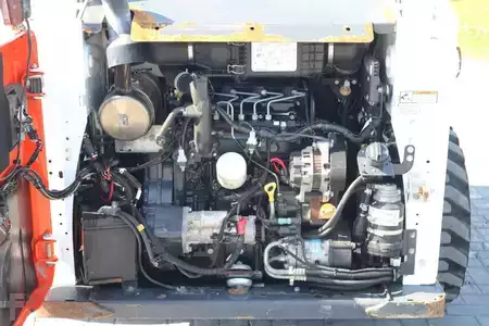 Kompaktní nakladače 2018 Bobcat S650 | HF | AC | SJC JOYSTICKS | ARC (12)