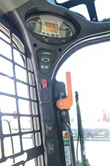 Kompaktní nakladače 2018 Bobcat S650 | HF | AC | SJC JOYSTICKS | ARC (18)