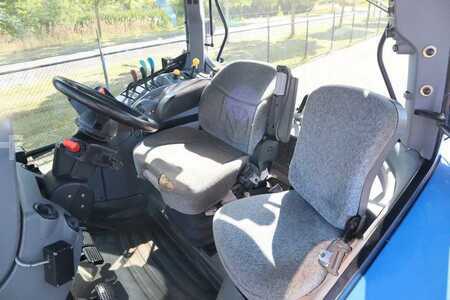 Ostatní 2005 New Holland Construction TS135A | 40 KM/H | 4X4 | SUPERSTEER (14)