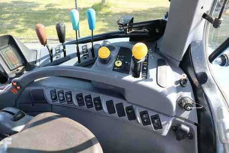 Ostatní 2005 New Holland Construction TS135A | 40 KM/H | 4X4 | SUPERSTEER (20)