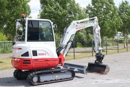 Minikaivinkoneet 2023 Takeuchi TB235-2 | TREE CUTTER | GRAB | TILT + 5 ATTACHMENT (7)