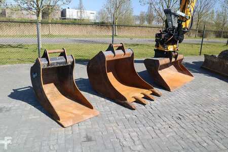 Escavadora de rastos 2022 Liebherr R920 COMPACT LC | ENGCON | 3X BUCKET | DOZER BLADE (9)