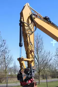 Telakaivinkoneet  2018 Caterpillar 325 F LCR | ROTOTILT | BUCKET (7)