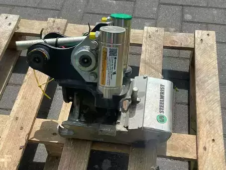 Acessórios 2020 Steelwrist TMX S30 -180HA | TILT QUICKCOUPLER | TILTING COUPL (6)