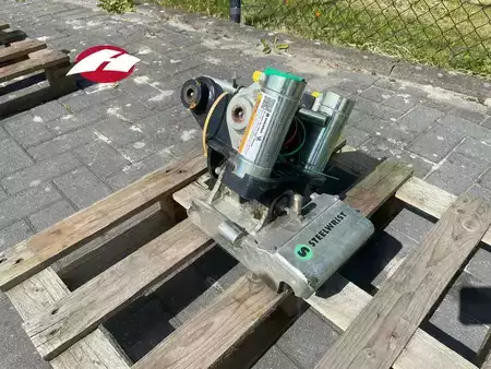 Acessórios 2020 Steelwrist TMX S30 -180HA | TILT QUICKCOUPLER | TILTING COUPL (1)