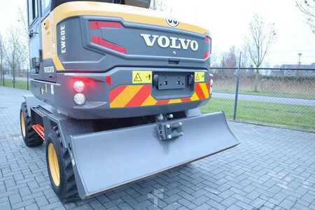 Mini-koparki 2022 Volvo EW 60 E | DEMO | 30 KM/H | ROTOTILT + GRIPPER | BU (10)
