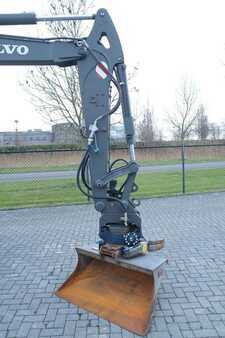 Mini-koparki 2022 Volvo EW 60 E | DEMO | 30 KM/H | ROTOTILT + GRIPPER | BU (13)