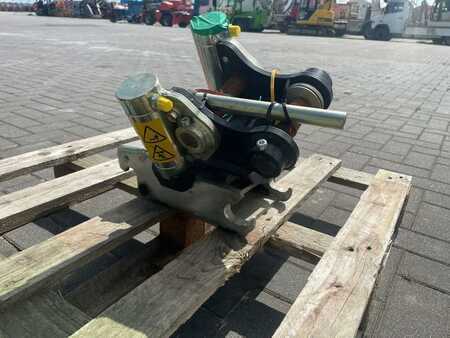 Attrezzatura 2020 Steelwrist TMX S30 -180HA | TILT QUICKCOUPLER | TILTING COUPL (6)