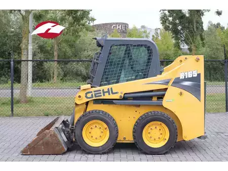 Skrid styr 2015 Gehl R165 | BUCKET | HIGHFLOW | GOOD TIRES (1)