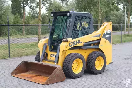 Skrid styr 2015 Gehl R165 | BUCKET | HIGHFLOW | GOOD TIRES (2)