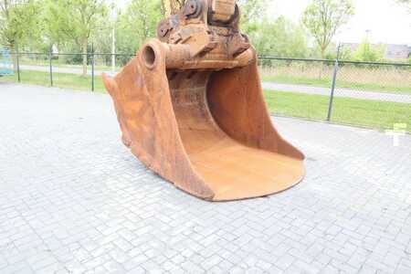 Rupsgraafmachines 2017 Caterpillar 374 FL | BUCKET | QUICK COUPLER | AIRCO (8)
