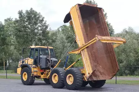 Knickgelenkte Muldenkipper/Dumper 2013 Bell B25E | AIRCO | HEATED BOX (8)