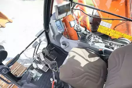 Korečková rýpadla 2018 Hitachi ZX300 ZX300 LC-6 | TOOTH BUCKET | QUICK COUPLER (15)