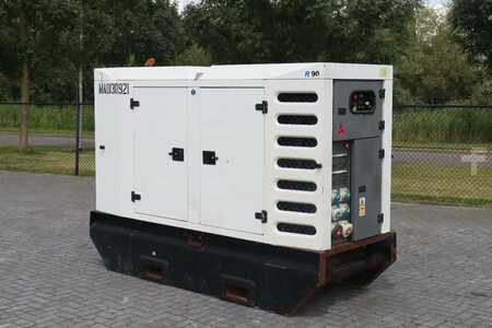 Outro 2011 Sdmo R90C3 | 90 KVA | 400 V (2)