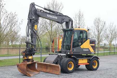 Pyöräkaivinkoneet  2017 Volvo EWR 150 E | ROTOTILT | BUCKET | TRAILER HYDR (2)