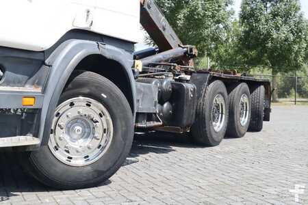 Outro 2002 Scania P124-420 | 8X4 | HOOKLIFT | MANUAL | BIG AXLES | E (11)