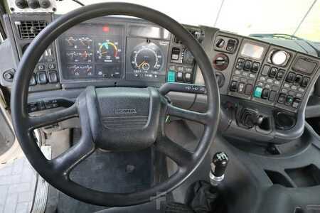 Outro 2002 Scania P124-420 | 8X4 | HOOKLIFT | MANUAL | BIG AXLES | E (17)