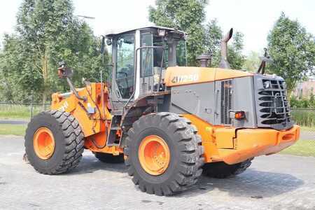 Kolové nakladače 2012 Hitachi ZW250 | HYDR. QUICK COUPLER | GOOD TIRES | AIRCO (3)