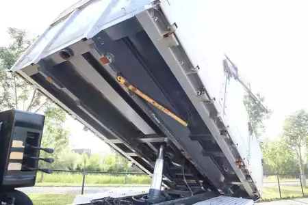 Mobilní jeřáby 2006 MAN TGA 33.480 6X4 | HIAB 166E-5 | KIPPER | EURO 3 | F (9)