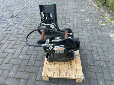 Attachments 2022 Steelwrist X06 S40 | TILT ROTATOR | VLS | FPL | RF | NEW / UN (8)