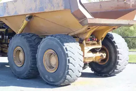 Artikulerte dumpere 2007 Caterpillar 740 | CENTRAL LUBE | AIRCO (16)