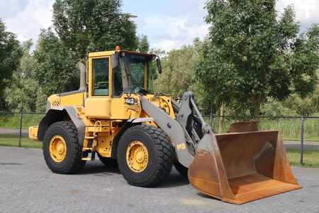 Hjullastare 2004 Volvo L70E | BUCKET | QUICK COUPLER | EXTRA FUNCT | AIRC (5)