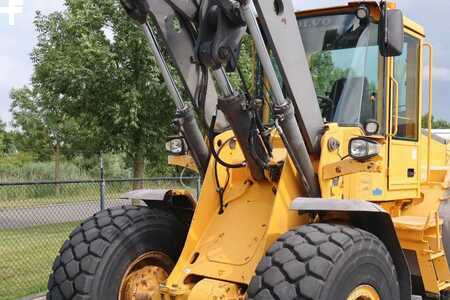 Hjullastare 2004 Volvo L70E | BUCKET | QUICK COUPLER | EXTRA FUNCT | AIRC (8)