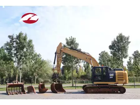 Hydraulic Excavators 2017 Caterpillar 323 FL | 3D GPS | ROTOTILT | RIPPER | 3X BUCKET (1)