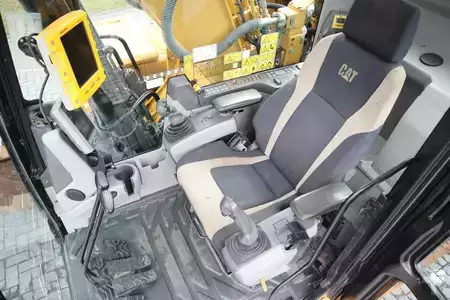 Hydraulic Excavators 2017 Caterpillar 323 FL | 3D GPS | ROTOTILT | RIPPER | 3X BUCKET (18)