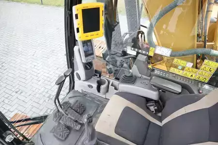 Hydraulic Excavators 2017 Caterpillar 323 FL | 3D GPS | ROTOTILT | RIPPER | 3X BUCKET (19)