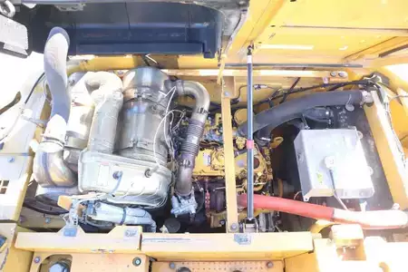 Rupsgraafmachines 2018 Caterpillar 325 F LCR | ROTOTILT | BUCKET (15)