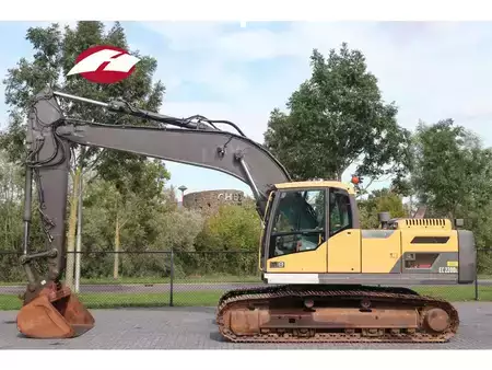 Rupsgraafmachines 2012 Volvo EC220D L | BUCKET | QUICK COUPLER | CENTRAL LUBE (1)
