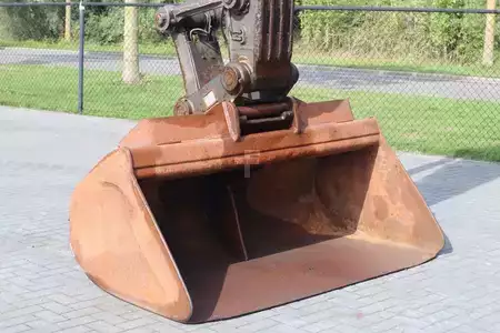 Rupsgraafmachines 2012 Volvo EC220D L | BUCKET | QUICK COUPLER | CENTRAL LUBE (10)