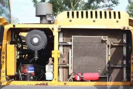 Rupsgraafmachines 2012 Volvo EC220D L | BUCKET | QUICK COUPLER | CENTRAL LUBE (12)