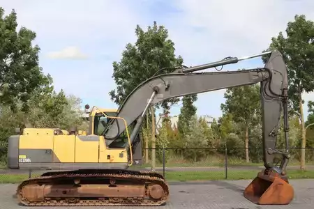 Rupsgraafmachines 2012 Volvo EC220D L | BUCKET | QUICK COUPLER | CENTRAL LUBE (4)