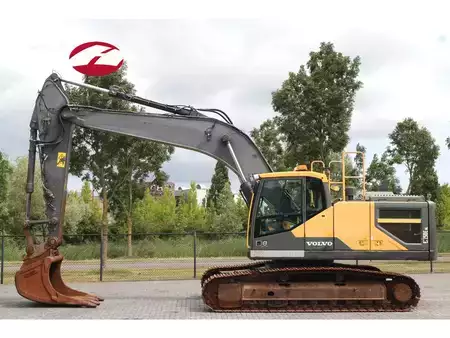 Escavadora de rastos 2014 Volvo EC250E NL | QUICK COUPLER | BUCKET (1)