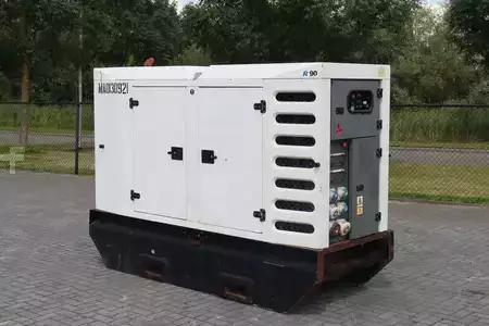 Ostatní 2011 Sdmo R90C3 | 90 KVA | 400 V (2)