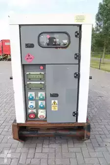 Ostatní 2011 Sdmo R90C3 | 90 KVA | 400 V (8)