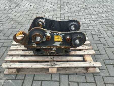 Anbauteile 2014 Gjerstad G60 | KM60 | S60 | HYDRAULIC QUICK COUPLER | M318F (5)