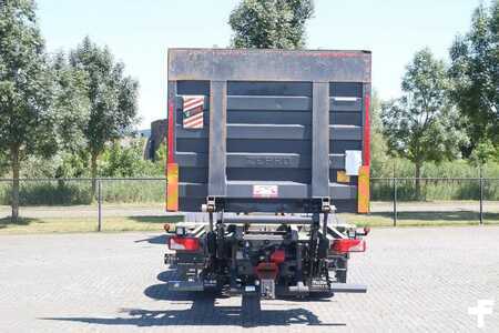 Outro 2015 Scania R580 V8 | 6X2 | BDF | RETARDER | TAILLIFT | EURO 6 (6)