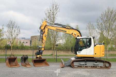 Kettenbagger 2022 Liebherr R914 COMPACT S | ROTOTILT | 3X BUCKET | DOZERBLADE (1)