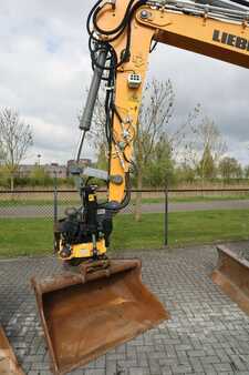 Kettenbagger 2022 Liebherr R914 COMPACT S | ROTOTILT | 3X BUCKET | DOZERBLADE (10)