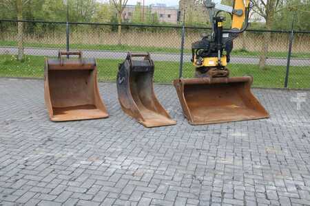 Kettenbagger 2022 Liebherr R914 COMPACT S | ROTOTILT | 3X BUCKET | DOZERBLADE (11)